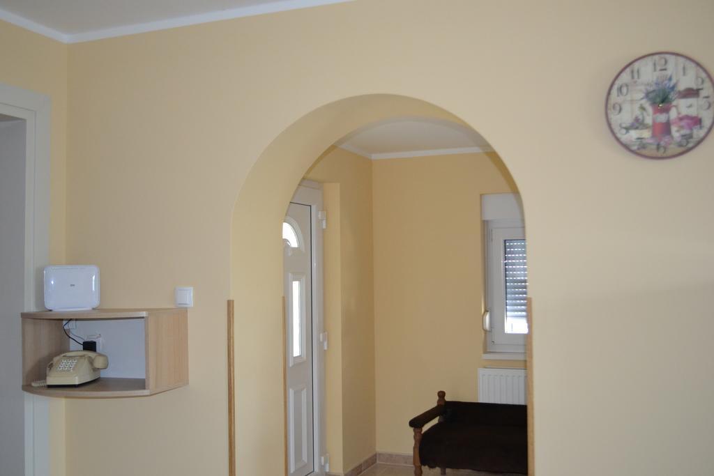 Apartman Anka Ratkovica Exterior photo